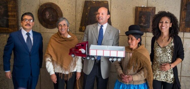 Espacio Cultural MIC de Banco Sol promueve la promoción de artistas emergentes y artesanos clientes de la entidad financiera