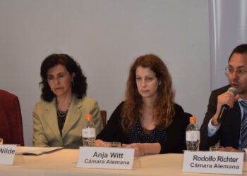 Programa piloto de Formación dual que se implementó en 12 hoteles beneficia a 17 mujeres