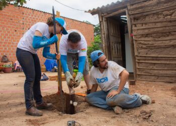 La donación de los cambios de los clientes de Farmacias Chávez, en 2018, sumó Bs 53 mil. Se entregaron a casas de acogida
