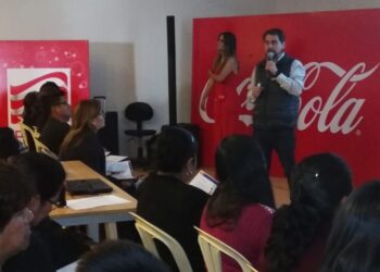 “Gerente PYME Mi Negocio” de  Coca-Cola beca a 300 mujeres de La Paz y El Alto para contribuir a su empoderamiento