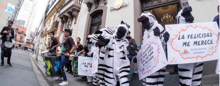 BancoSol y el UNFPA trabajan juntos para concienciar sobre la importancia de la felicidad