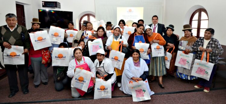 BancoSol capacita a más de medio millón de personas con su Programa de Educación financiera