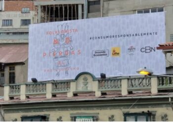 Alcaldía instala 15 gigantografías en todo el recorrido de la entrada del Gran Poder con mensajes de prevención y consumo responsable