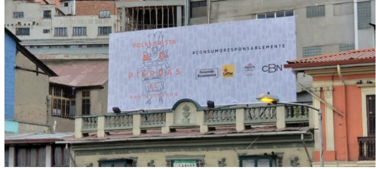 Alcaldía instala 15 gigantografías en todo el recorrido de la entrada del Gran Poder con mensajes de prevención y consumo responsable