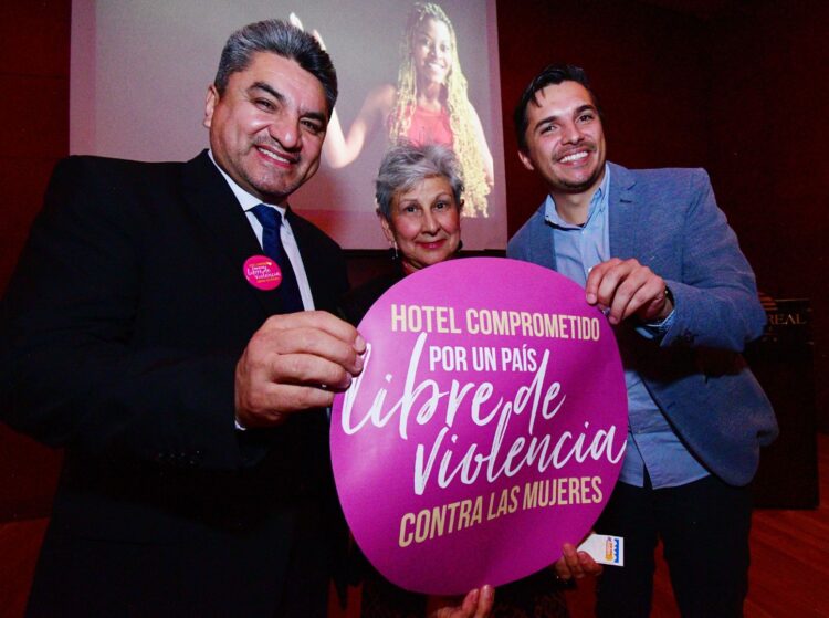 Los hoteles Atix y Camino Real firmaron convenio con UNFPA para prevenir la violencia de género