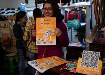 Inclusión financiera: Manufactureros paceños se suman al uso de Simple de BancoSol