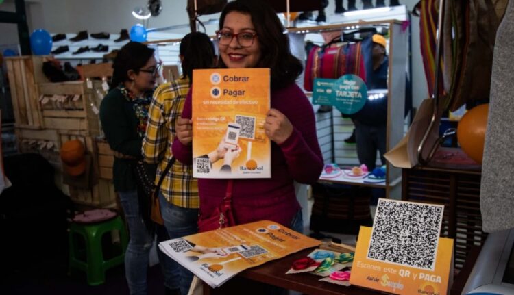 Inclusión financiera: Manufactureros paceños se suman al uso de Simple de BancoSol