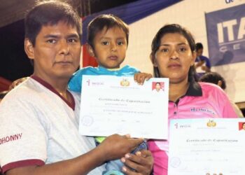 76 yacuseños recibieron capacitación en computación a través de programa de Itacamba