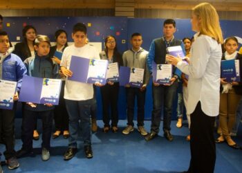 Tigo premia a estudiantes por sus proyectos innovadores de programación