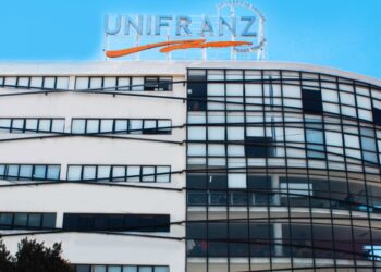 Padres de familia se capacitan en educación virtual y remota