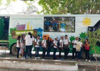 Educación Financiera: El “Bus del BNB”  desde su lanzamiento a la fecha capacitó a más de 42.000 personas a nivel nacional.