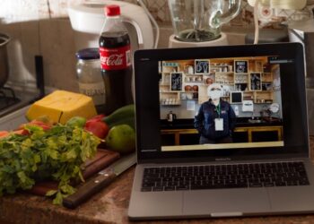 La Fundación Coca-Cola de Bolivia entregó 250 becas de Gerenciamiento Pyme a dueños de Restaurantes