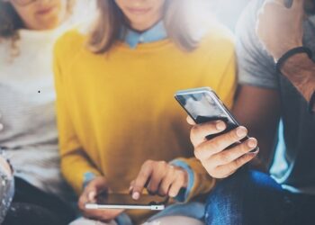 Tigo y Unicef Bolivia crean el programa “Ciudadanos Digitales” para potenciar ciber-habilidades en jóvenes