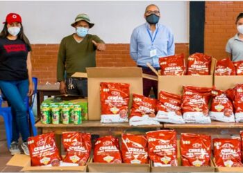 CBN entrega cereales a la comunidad Taquiña