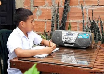 6.200 niñas y niños de tres territorios indígenas cruceños pasarán clases por radio