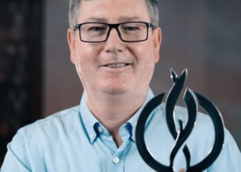 Itacamba recibe el máximo honor público en el Premio Maya 2020