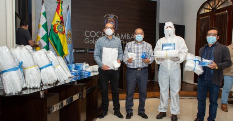 CBN entregó a Cochabamba material de bioseguridad hechos en Bolivia
