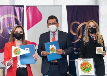 La Cámara Nacional de Industrias y Banco FIE firman acuerdo para promover el Sello “Hecho en Bolivia”