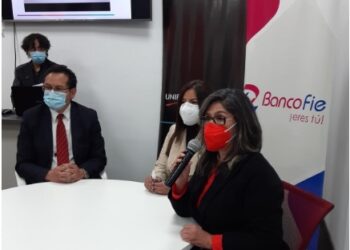 Banco FIE y UNIFRANZ promueven la capacitación y el desarrollo de habilidades para consolidar una cultura digital en Bolivia