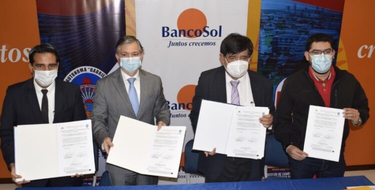 BancoSol y la UAGRM firman convenio que beneficia universitarios