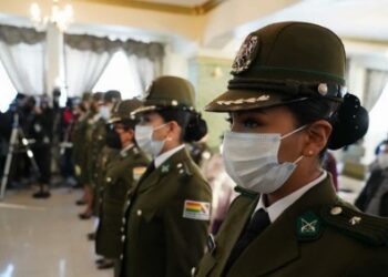 Gobierno lanza los programas Mujer Policía y Felcv Digna