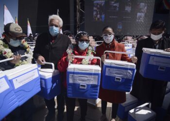 CBN continua con su apoyo a la campaña de vacunación contra el COVID-19 con la donación de 50 conservadores de frío a la Alcaldía de El Alto