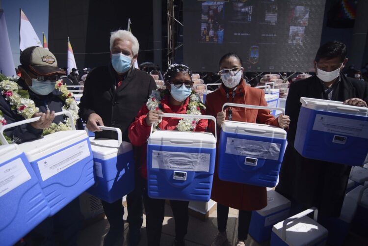 CBN continua con su apoyo a la campaña de vacunación contra el COVID-19 con la donación de 50 conservadores de frío a la Alcaldía de El Alto