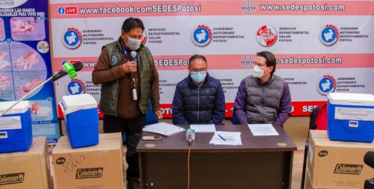 CBN continúa con su apoyo a la campaña de vacunación contra el COVID-19 con la donación de 30 conservadores de frío al SEDES de Potosí