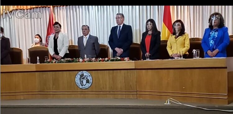 Con apoyo de Banco FIE se llevó adelante el 1er Foro de Empresarias para Emprendedores de Oruro “Si yo puedo, tú puedes”