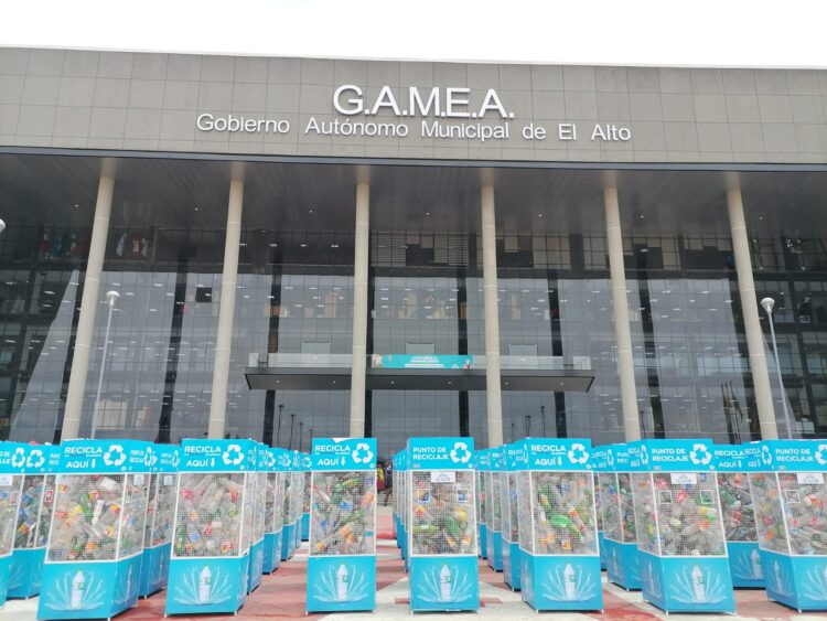 Fundación Coca-Cola instaló su contenedor de reciclaje número 1000 en El Alto