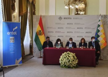 ENTEL apoya concursos fotográfico y testimonial sobre población refugiada en Bolivia