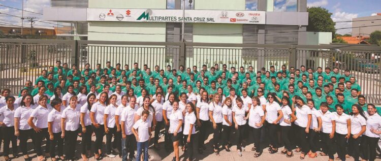 Multipartes: Más de 43 años trabajando en el sector de repuestos de la mano de talleres mecánicos y compañías de automóviles