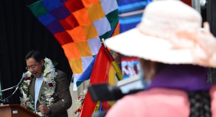 Foto: Agencia EFE en ABI Bolivia.com https://www.bolivia.com/actualidad/nacionales/presidente-arce-anuncia-proyectos-programas-economicos-y-vivienda-mujeres-342928