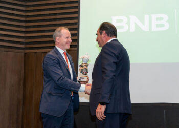 Banco Mundial, Unión Europea y Revista COSAS otorgan reconocimiento al BNB por su contribución en RSE