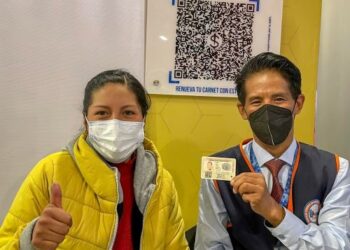 Banco Unión propone código QR para pagar la renovación de cédulas de identidad del SEGIP, simplificar tiempos y descongestionar filas