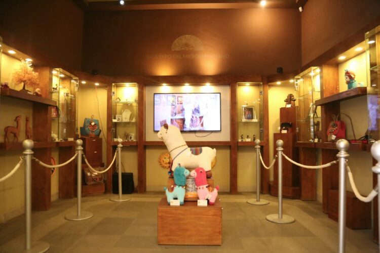 El Museo Interactivo busca promover el trabajo de los microempresarios y de artistas emergentes en la escena cultural de Bolivia