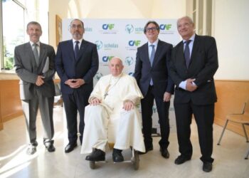 CAF y Scholas se alían para fomentar la educación, el cuidado del medio ambiente y la Casa Común