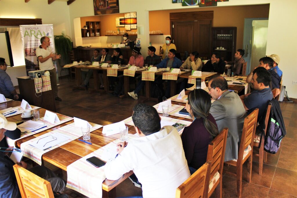 Aula de la primera Escuela Presencial en Samaipata (Santa Cruz, Bolivia)