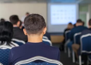 El BDP promueve la inserción laboral de jóvenes con su Escuela de Asesores de Crédito Productivo