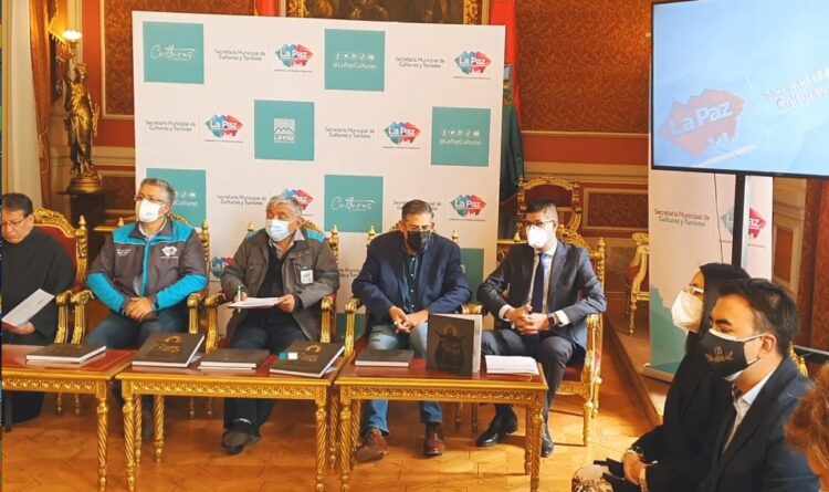 CBN y la Alcaldía de La Paz presentan la memoria fotográfica del Gran Poder