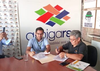 Amigarse firma convenio con Sembrar Sartawi IFD y Recolectores de Santa Cruz