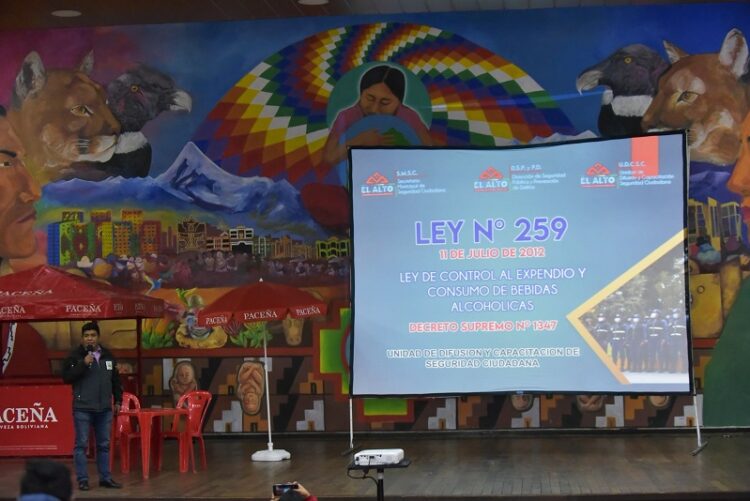 CBN y Alcaldía capacitan a vivanderas de El Alto para promover el consumo responsable