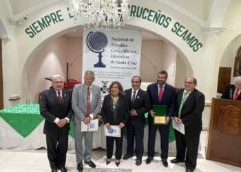 La Sociedad de Estudios Geográficos e Históricos de Santa Cruz distinguió a CRE R.L.