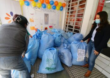 SI QUIERO Abrigarte de Farmacorp entrega donaciones en La Paz