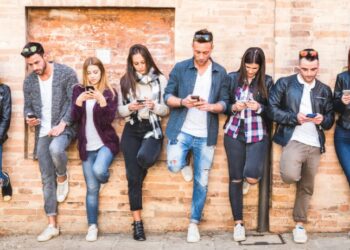 Los millennials ambicionan un futuro más sostenible, mientras que la generación Z lo prefiere igualitario