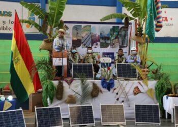 Gobierno beneficia a familias, escuelas y hospitales de 65 comunidades del Beni con sistemas fotovoltaicos