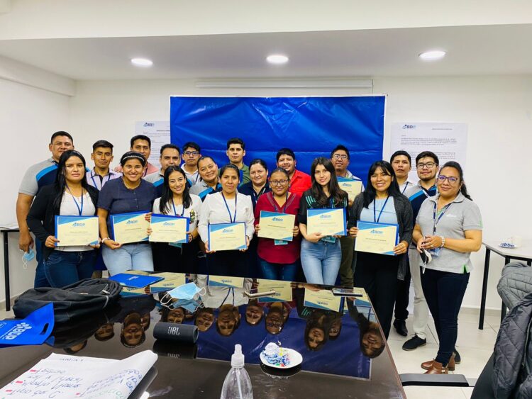BDP promueve la inserción laboral de 66 jóvenes profesionales con su Escuela de Asesores de Crédito Productivo