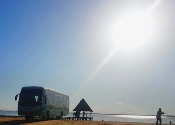 Bus del BNB lleva educación financiera a zonas rurales del país