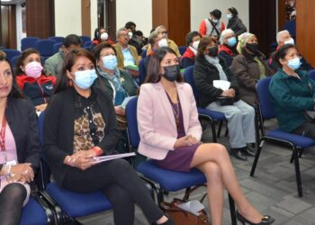 Viceministerio de Igualdad de Oportunidades entregó certificados a personas adultas mayores tras conclusión del programa de inclusión digital