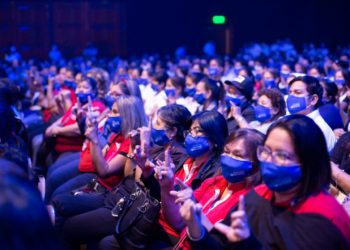 Tigo realizó el primer encuentro presencial de su programa Maestr@s Conectad@s